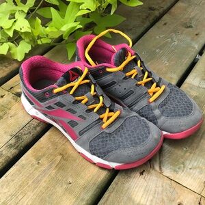 Women's Reebok shoes